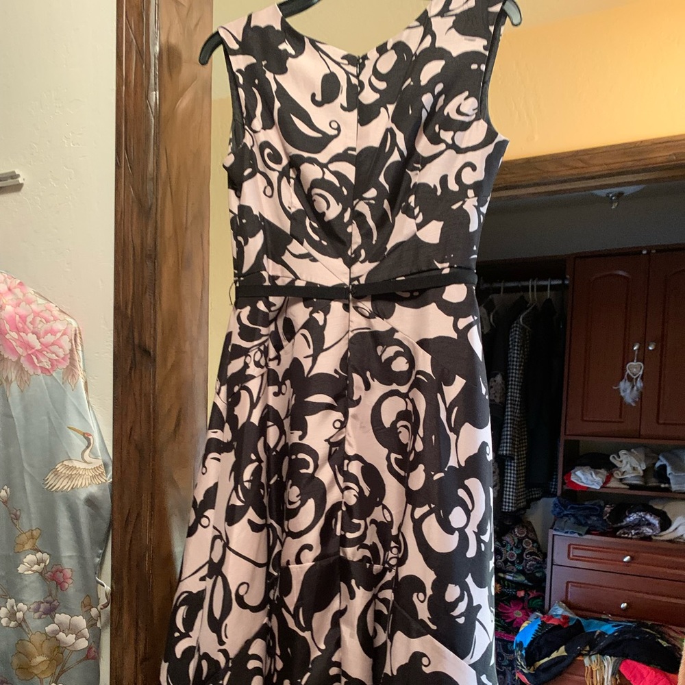Black swirl dress size 4